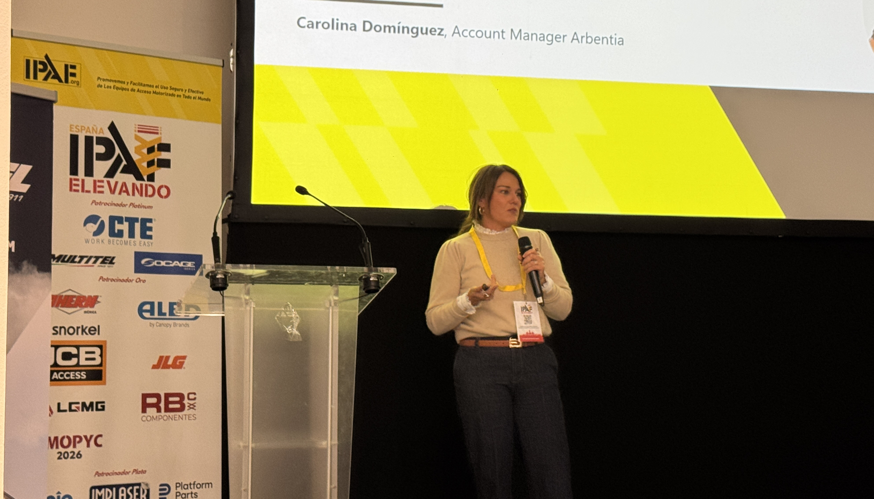 Carolina Dom�nguez, directora de cuentas de Arbentia