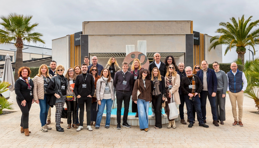 Representantes de los colegios de decoradores de interior de Valencia y Murcia visitaron las instalaciones de Saxun
