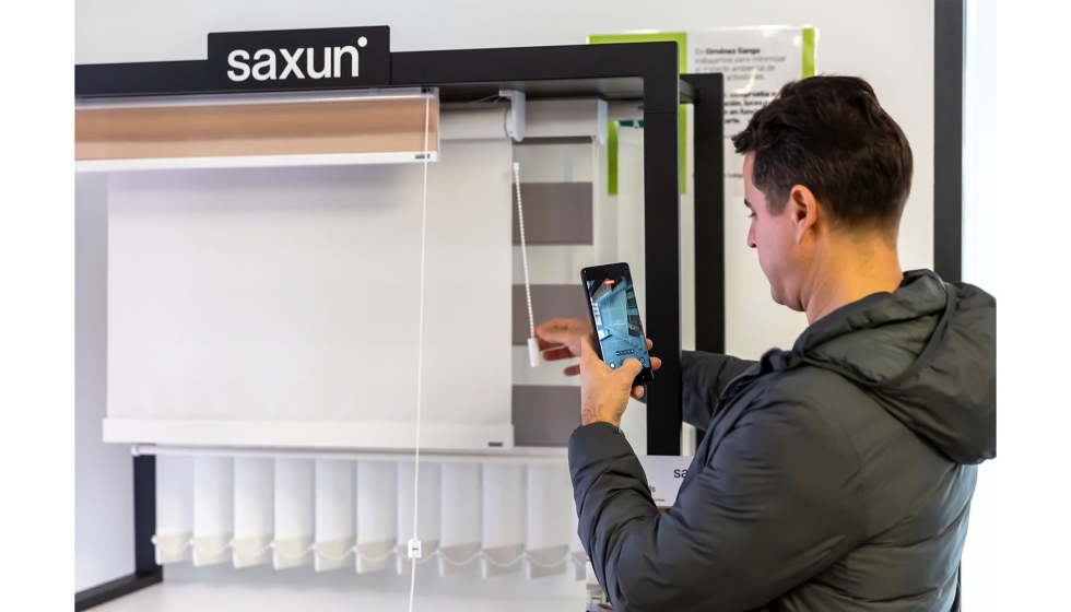 Durante la visita, los profesionales de la decoraci�n pudieron comprobara las soluciones de la firma alicantina