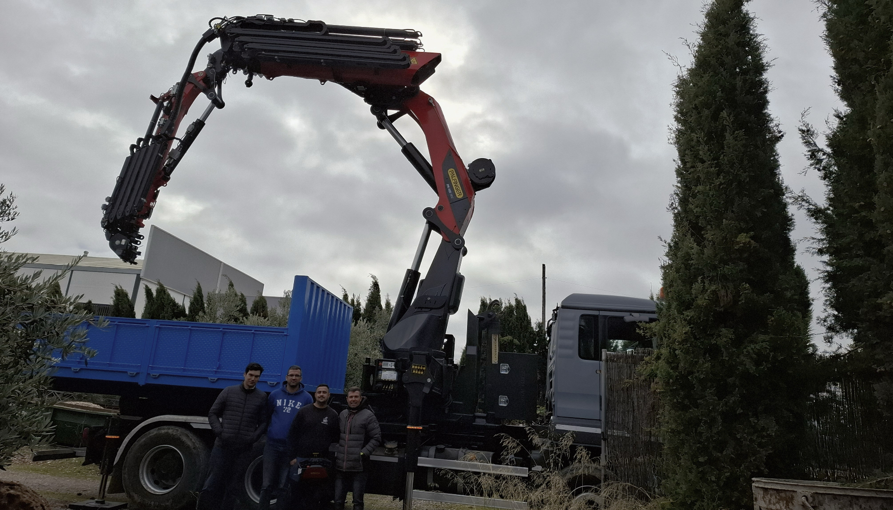 Acto de entrega a Transportes Franzar de la gr�a Palfinger PK 480 TEC