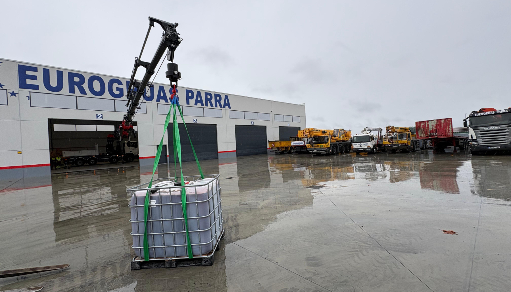 Esta gr�a permite un alcance horizontal de 34,4 m y hasta 1.280 kg de carga