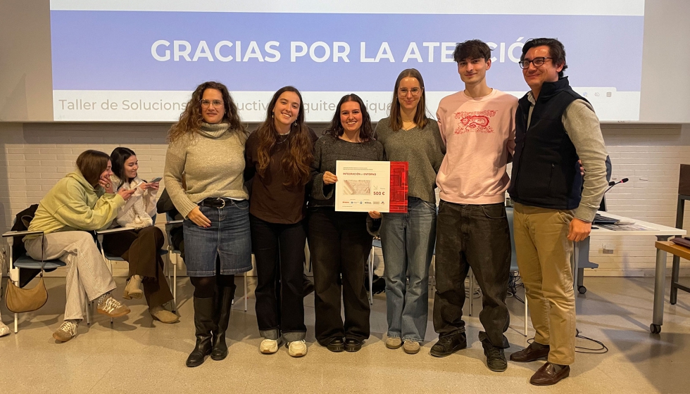 El equipo integrante del proyecto Punt Cec, integrado por Laila Mateo Van Heuvelen, Ona Barbero Banus...
