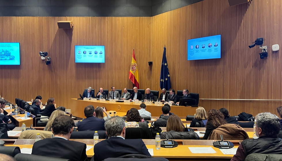 Para la movilidad por carretera, la jornada dej� mensajes concretos en cuatro planos: infraestructura, usuario, tecnolog�a y marco normativo...