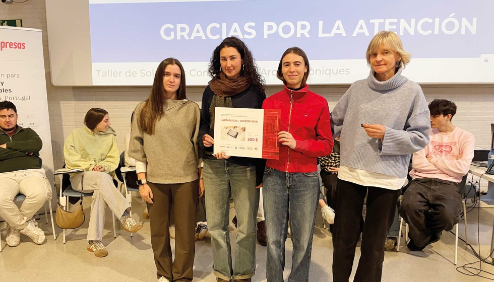 El equipo responsable del proyecto 'Passatge', formado por Marta Sallent, Luc�a Verger, Khaoula Edahbi y Joana Armengol...