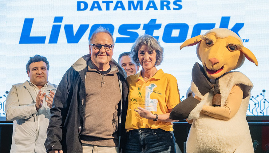 Ana Bel�n Santos recibe en Ovinnova el Premio Innovaci�n en Bienestar Animal y Sostenibilidad para Datamars