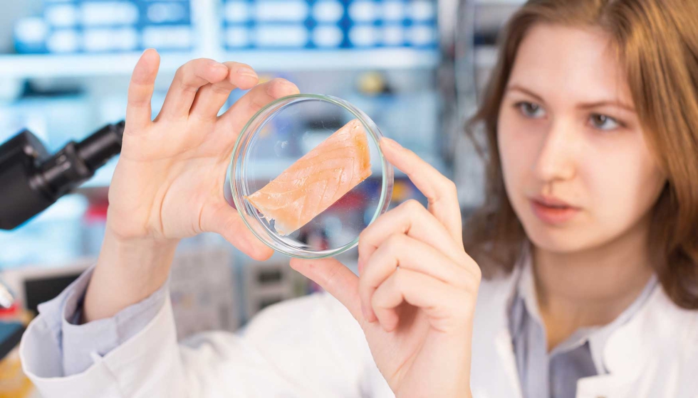 Entre las pr�cticas m�s habituales figura la adulteraci�n con colorantes para hacer que determinadas especies, como el salm�n de piscifactor�a...