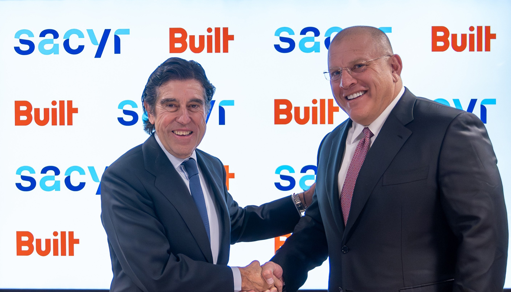 Manuel Manrique, presidente de Sacyr, y Marco Rossi, CEO del Grupo Built