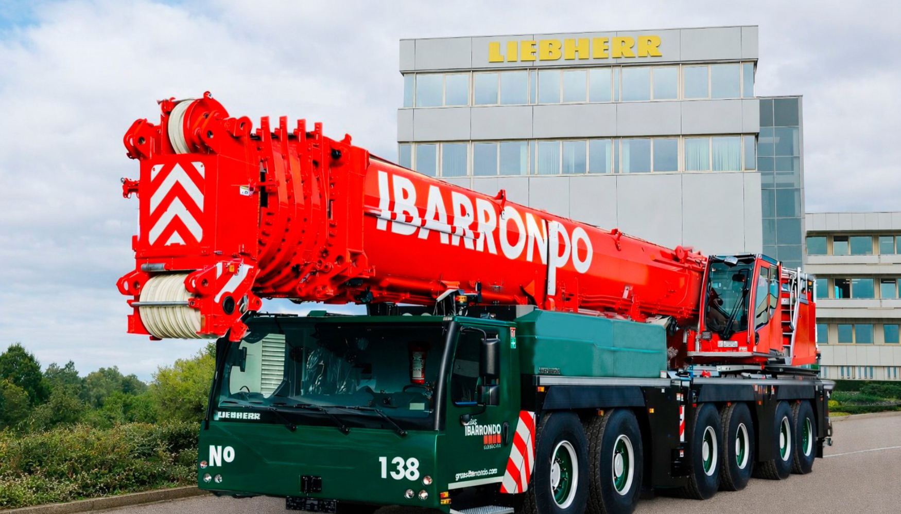 Gr�as Ibarrondo apuesta por la gr�a m�vil Liebherr LTM 1400-6.1, como una pieza clave en su plan estrat�gico corporativo...