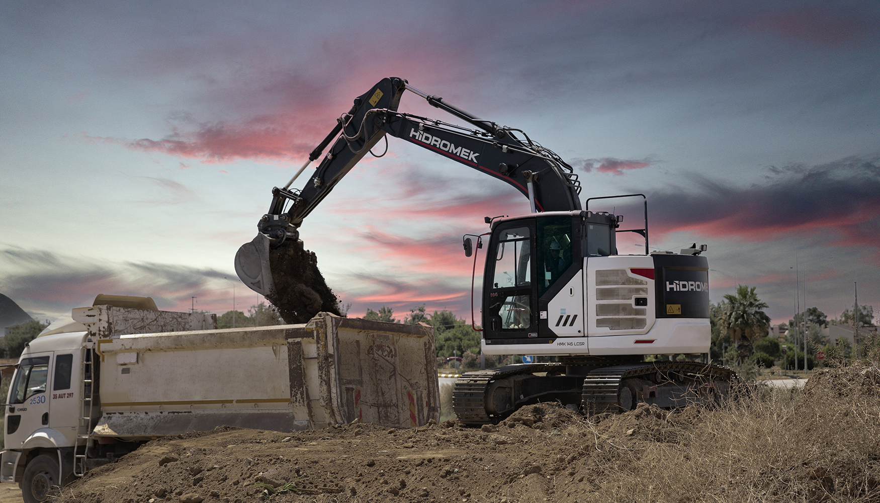 Excavadora de cadenas HMK 145 LC SR