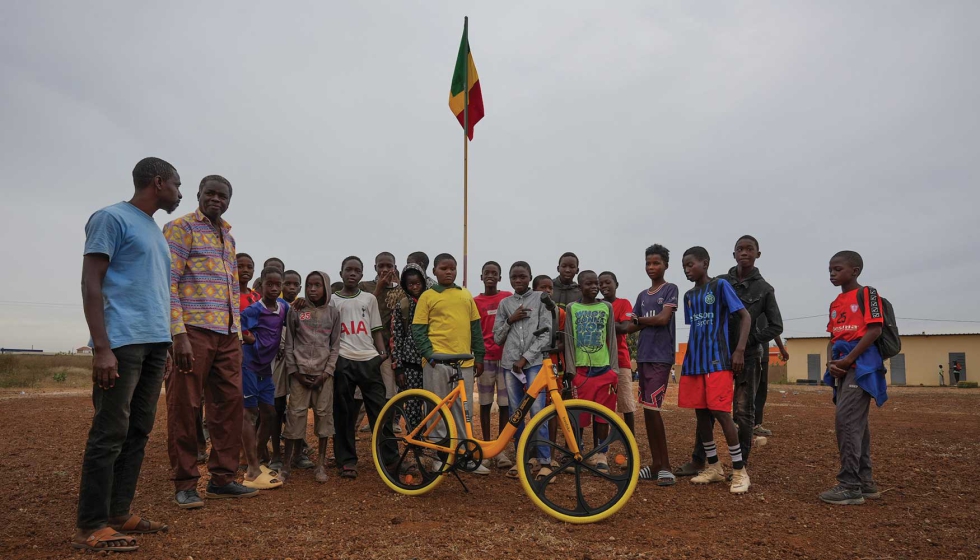 Baobike 3.0 en uno de los centros educativos participantes en el programa de Bicicletas sin Fronteras en Senegal