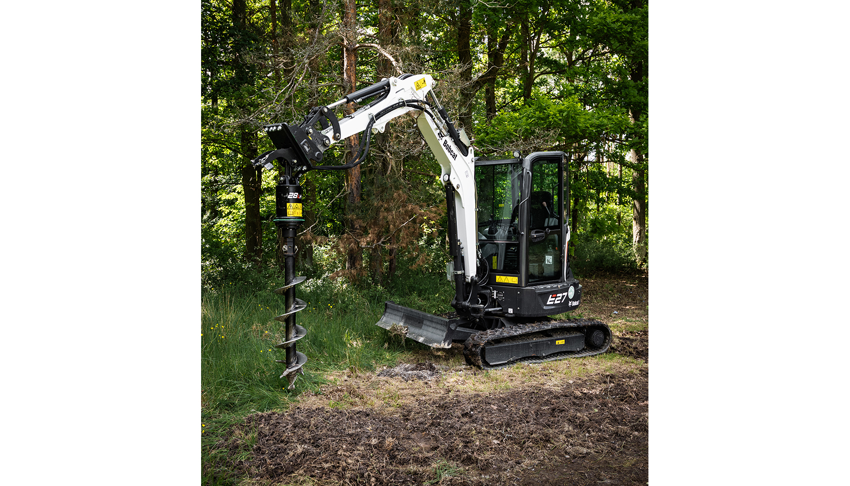 Ahoyador montado en excavadora Bobcat