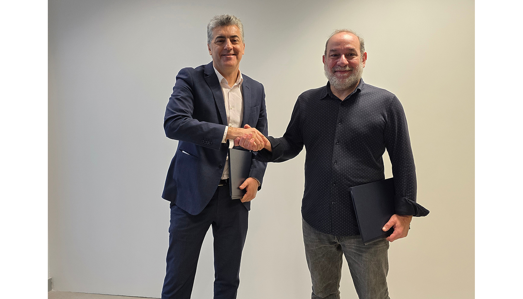 De izquierda a derecha...