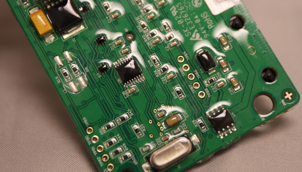 Los recubrimientos conformados pueden ayudar a aumentar el rendimiento y la vida �til del producto cuando se aplican a PCB y otros componentes...