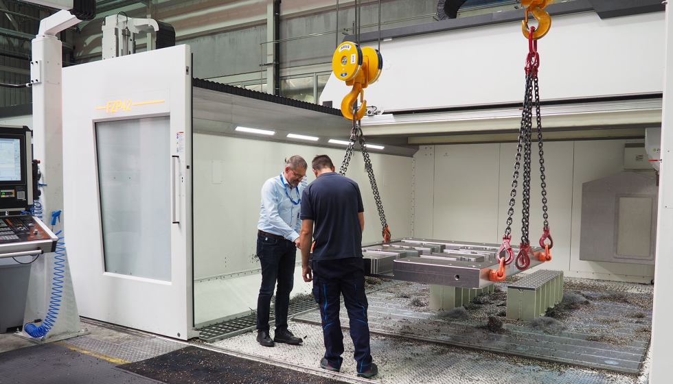 Instalaci�n de la fresadora de p�rtico FZP42 en las instalaciones de Sch�tz