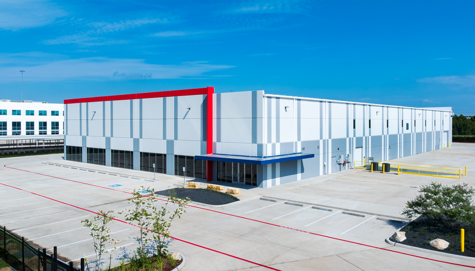 Las nuevas instalaciones log�sticas del Grupo Cu�ado en Houston constan de un edificio de aproximadamente 4.200 m� sobre una parcela de 20.200 m�...