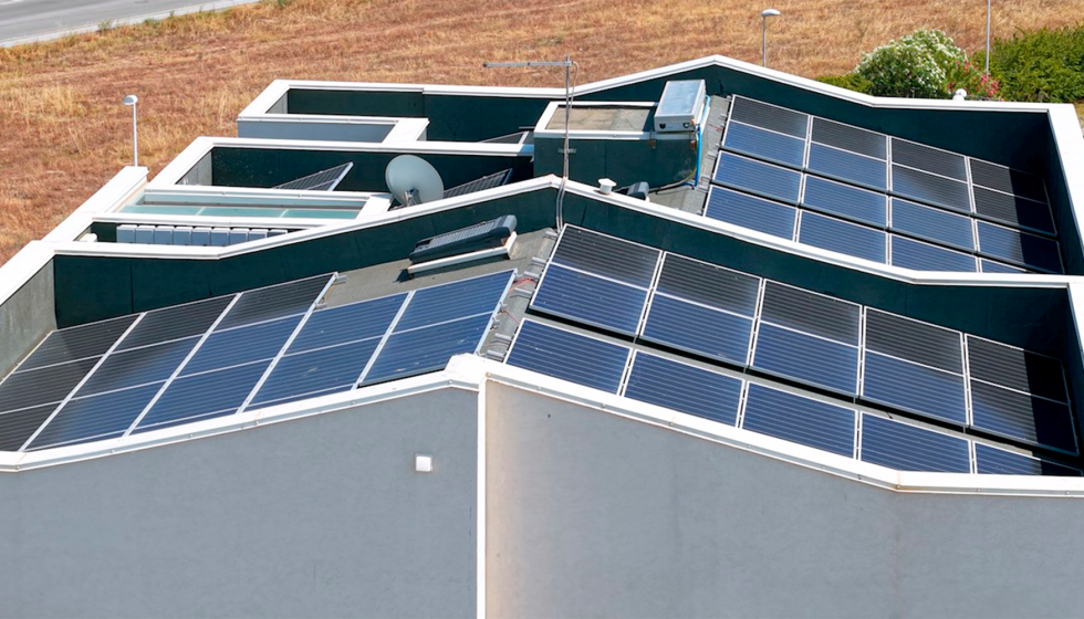 El sistema fotovoltaico del edificio se monitoriza a trav�s de una pasarela KNX Modbus...