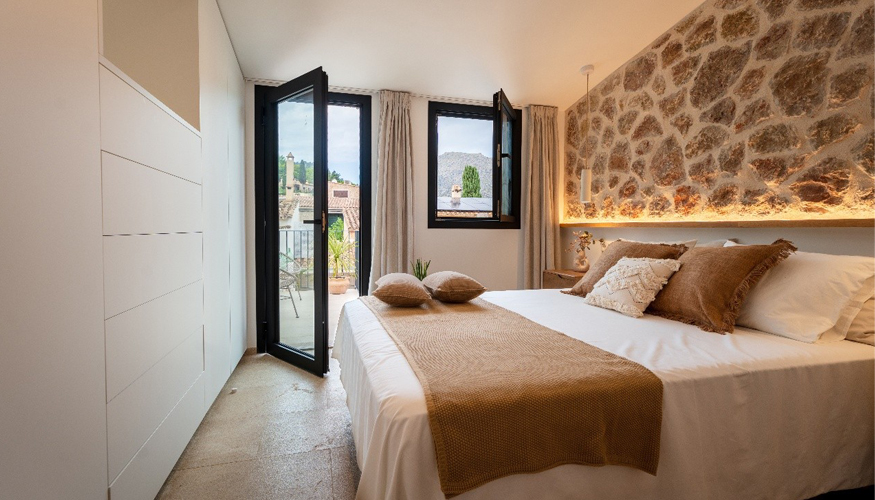 Extrual ha desarrollada la ventana de hoja oculta E-65 HO