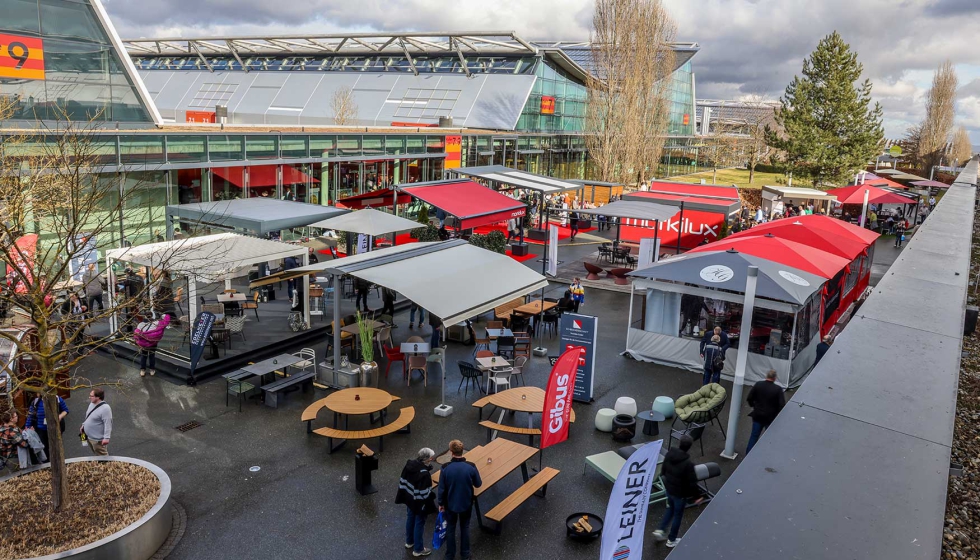 La colorida Sunshade Avenue, de 150 metros de longitud, fue uno de los centros de atracci�n de la ' Outdoor. Ambiente. Living...