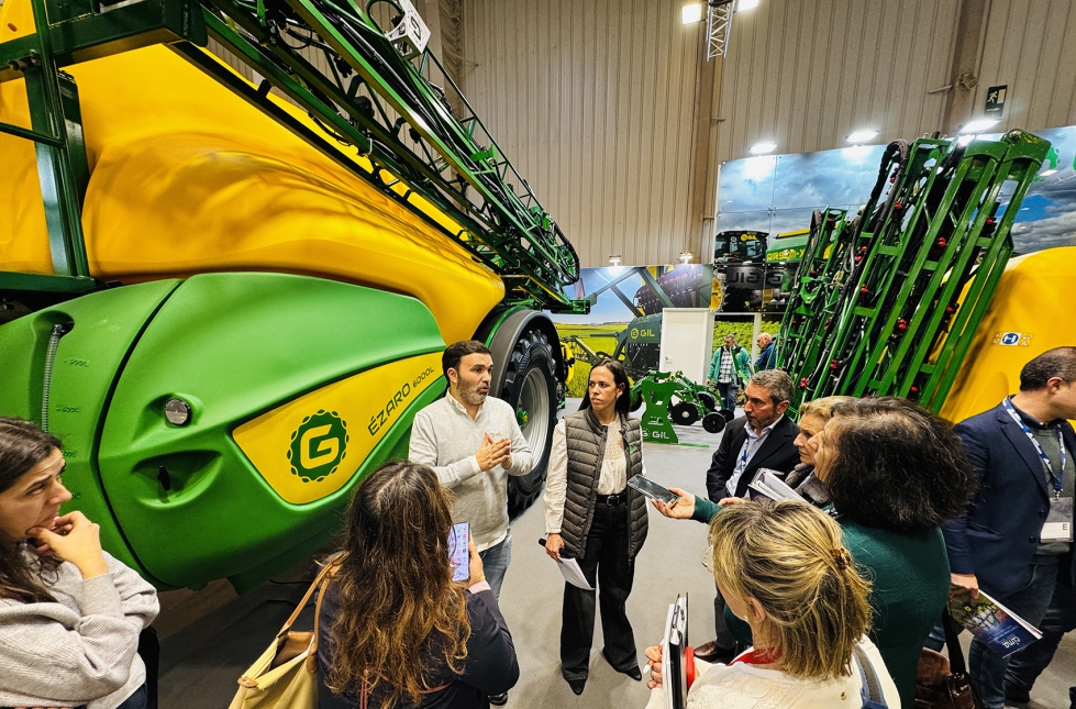 Presentaci�n del �zaro 6000 ante la prensa especializada en el stand de GIL en FIMA 2026