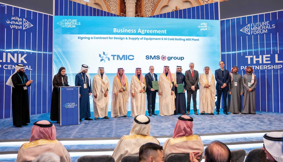 Ceremonia de firma del contrato entre Tahweel Metal Industry Company y SMS group en Riad, Arabia Saud�