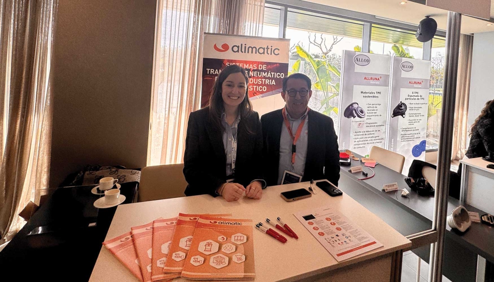 Cristina Revolt�s, expansion manager, y Jordi Francisco, director de Ventas de Alimatic