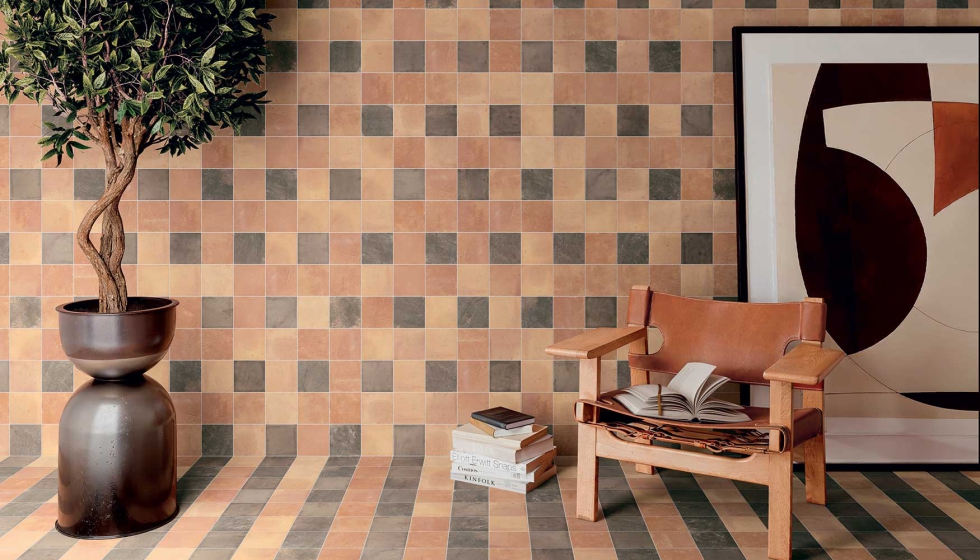El showroom se configura como un recorrido expositivo en el que la cer�mica de peque�o formato se integra en distintos espacios para mostrar su...