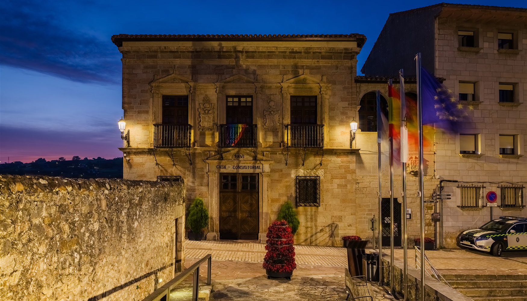 Intervenci�n lum�nica en el entorno de la Casa Consistorial, respetando su car�cter institucional