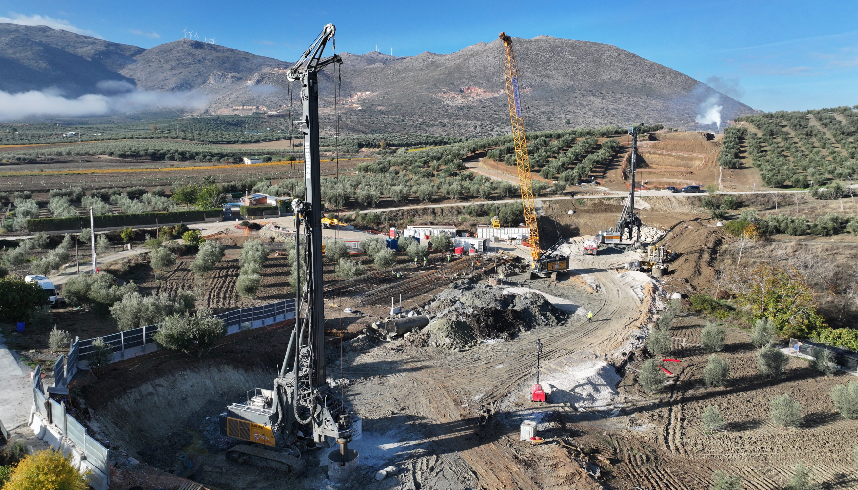 Una vez est� finalizado, la variante de Loja, con 19 kil�metros, de la l�nea Ave que une Antequera con Granada estar� completa...