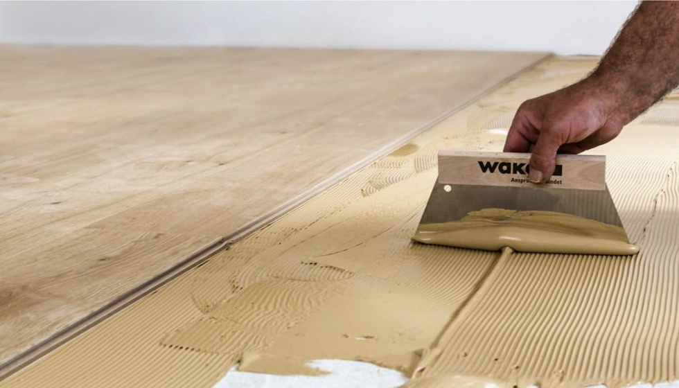 En los adhesivos para pavimentos el�sticos, la estabilidad dimensional y el tack inicial resultan determinantes