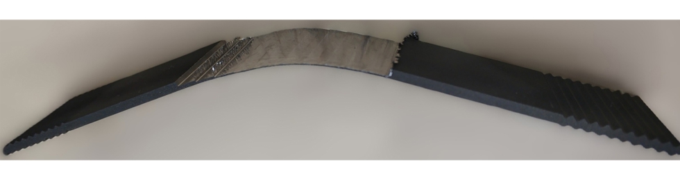 Figura 10. Probeta de Inconel 718 mecanizada en un utillaje hiperest�tico en material de partida con elevadas tensiones residuales...