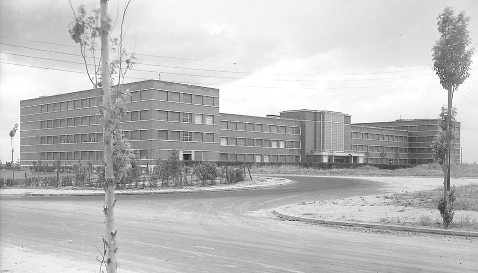 Imagen de la Facultad de Filosof�a y Letras de la Ciudad Universitaria de Madrid que en 2027 celebra su centenario con la organizaci�n del Congreso...