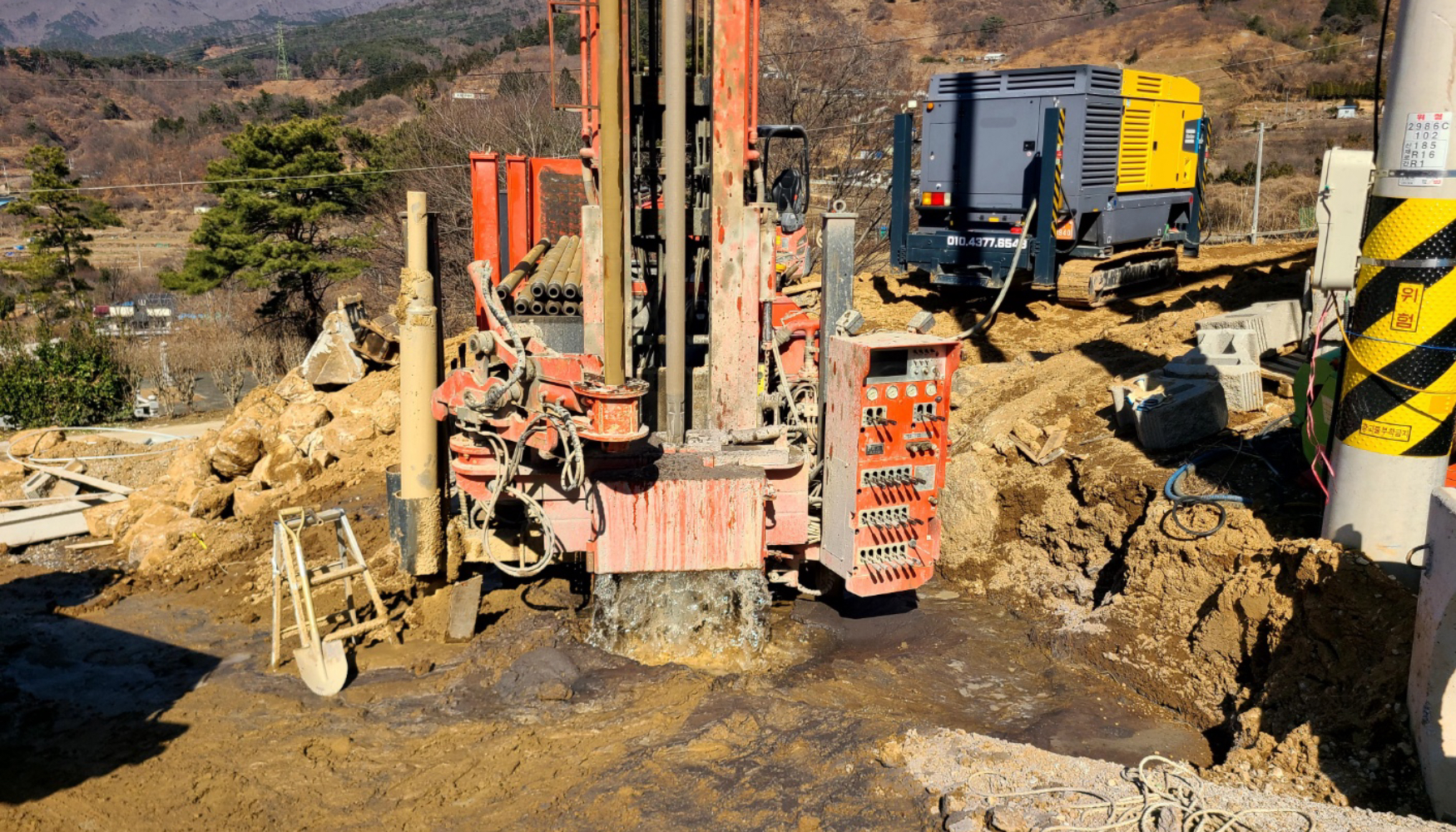 Para mejorar la eficiencia sin aumentar los costos operativos, la empresa recurri� al Atlas Copco X28 de 30 bares...