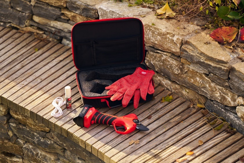 Completo: el malet�n de transporte FELCO 2 con todos los accesorios