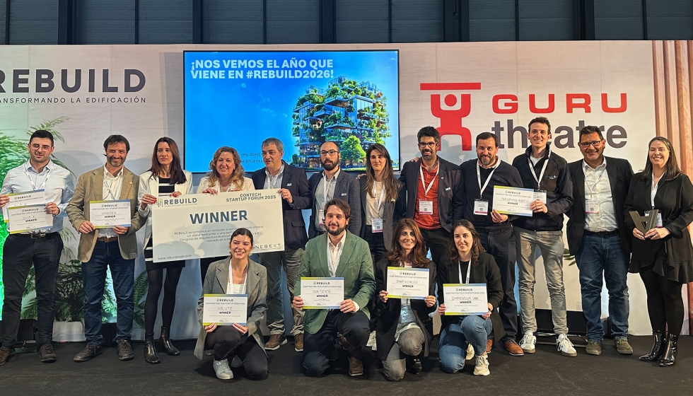 Foto de familia de los ganadores de la edici�n 2025 del ConTech Startup Forum