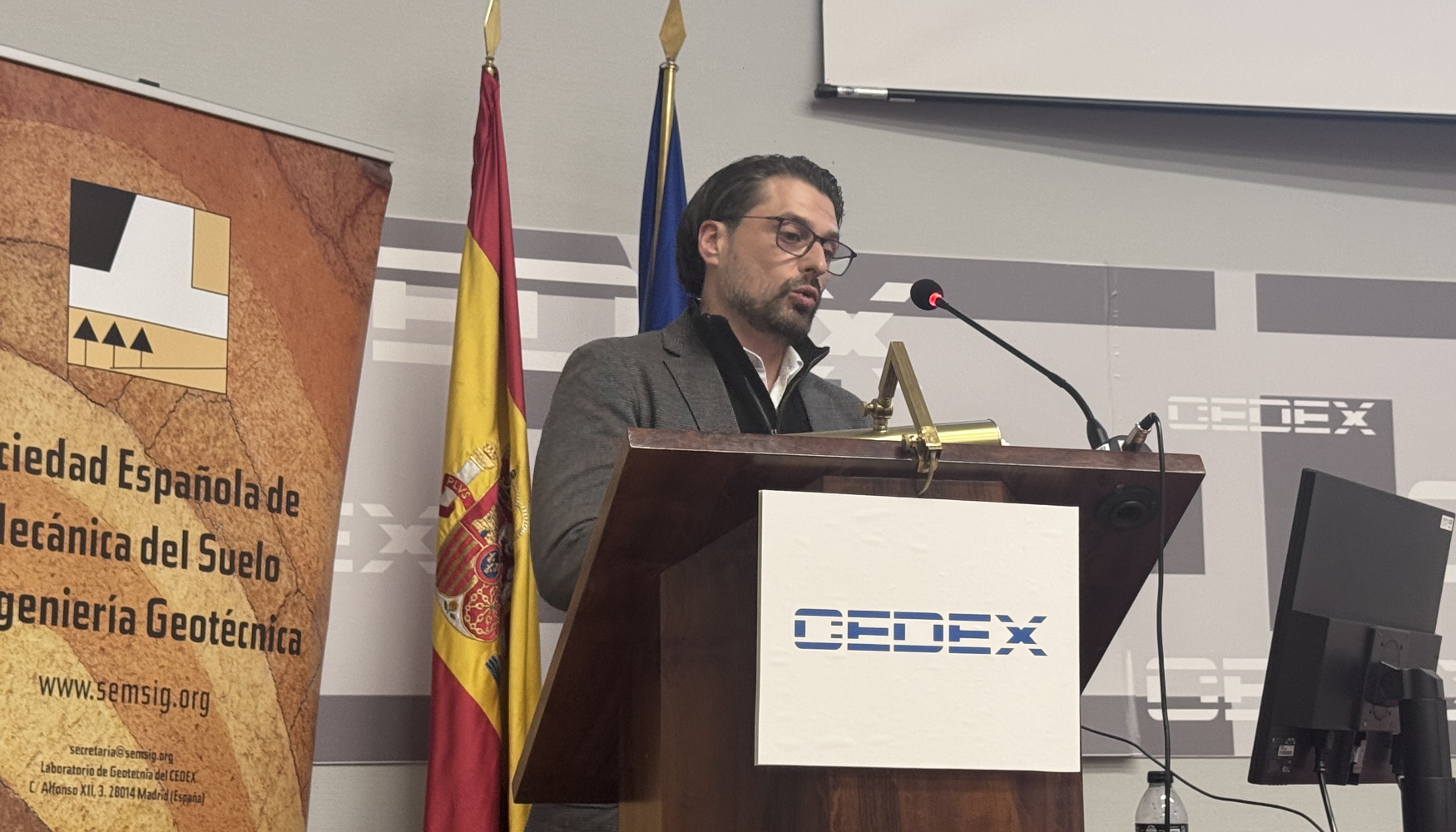 Jos� F. Ripoll, de Ischebeck Ib�rica, y V�ctor Herrera, de Dywidag