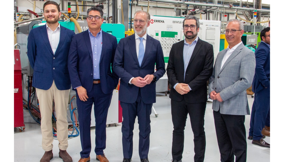 De izquierda a derecha...