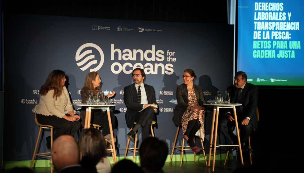 Mesa redonda en la que participaron las las principales asociaciones de la distribuci�n