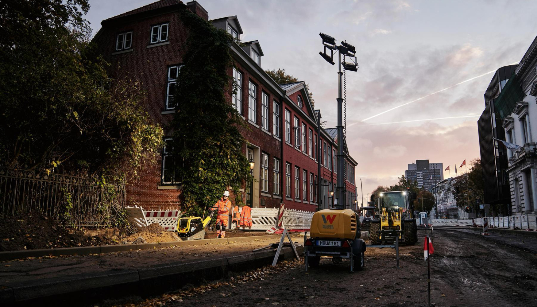 La torre de iluminaci�n Wacker Neuson ayuda a los equipos de construcci�n en �pocas con poca luz natural