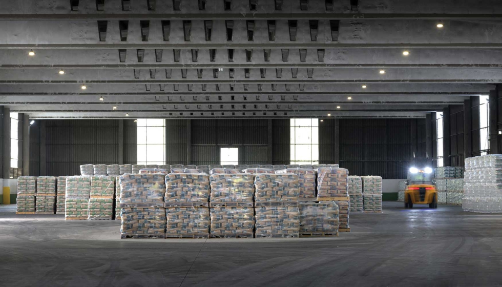 Detr�s de este fuerte incremento de las importaciones hay un reflejo del �efecto acopio�, por la entrada en vigor definitiva, en el mes de enero...