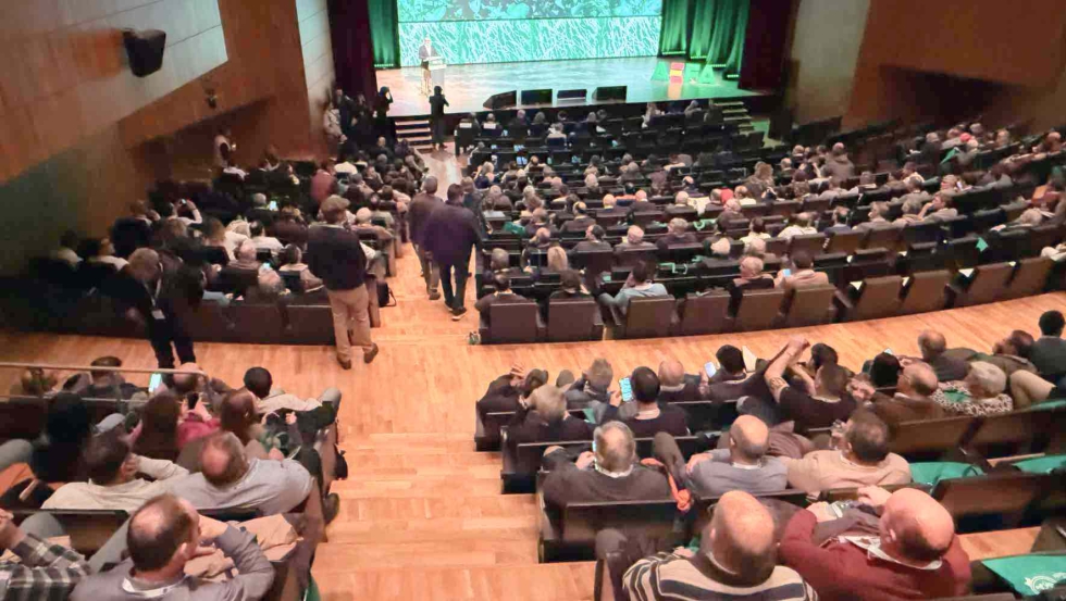 La jornada pr�cticamente llen� el Palacio de Congresos de Huesca