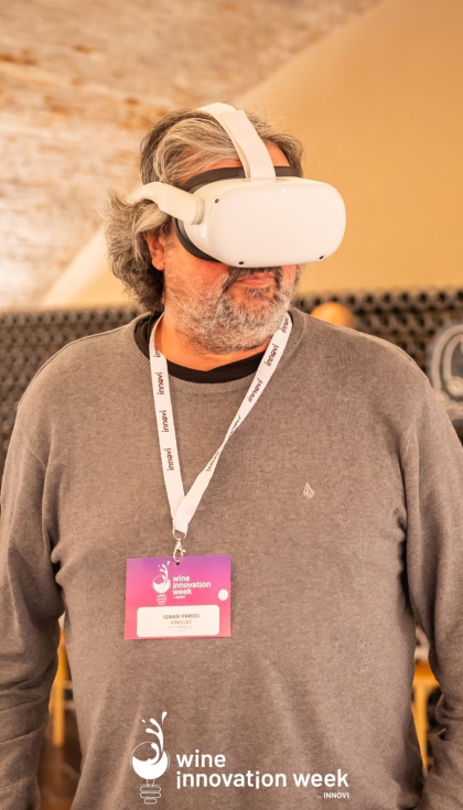 Mediante gafas de realidad virtual, los participantes vivieron una experiencia gamificada