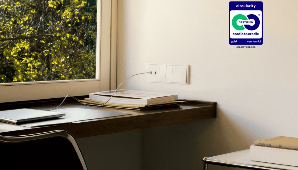 La certificaci�n independiente Cradle to Cradle Products Innovation Institute acredita que Simon 360 ha sido dise�ada y fabricada conforme a los...