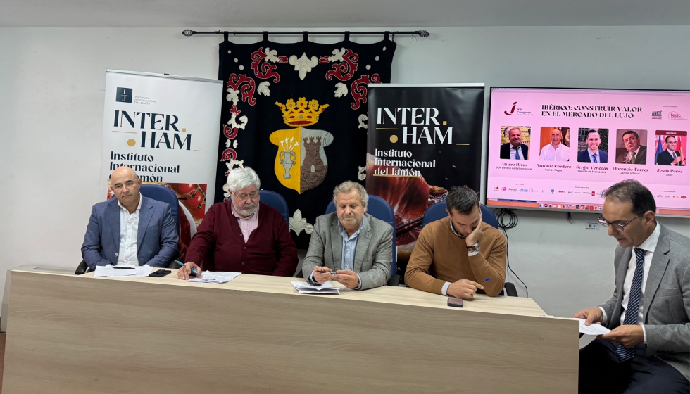 El evento sirvi� para poner de manifiesto la necesidad de que el sector ib�rico crezca en valor y no en volumen...