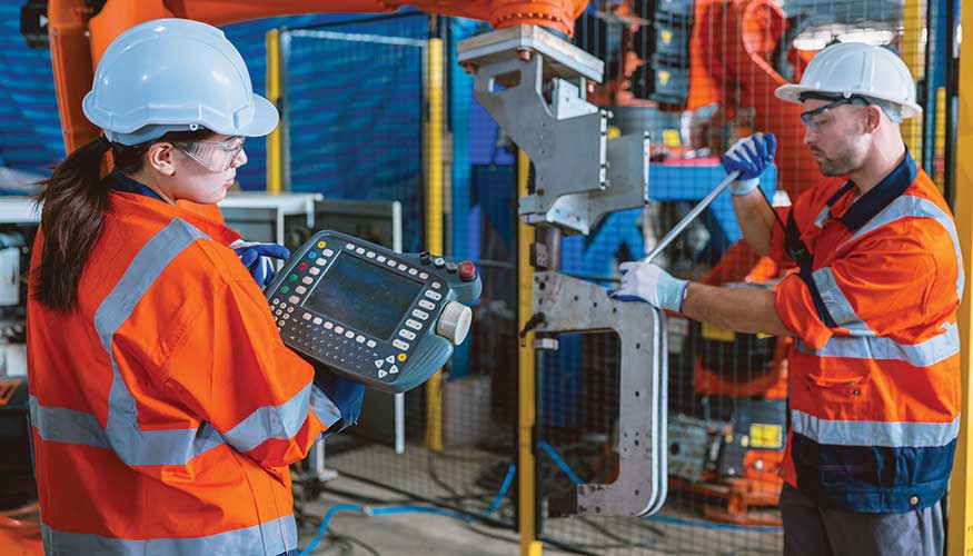 Vista de una l�nea de producci�n automatizada en una f�brica del sector manufacturero