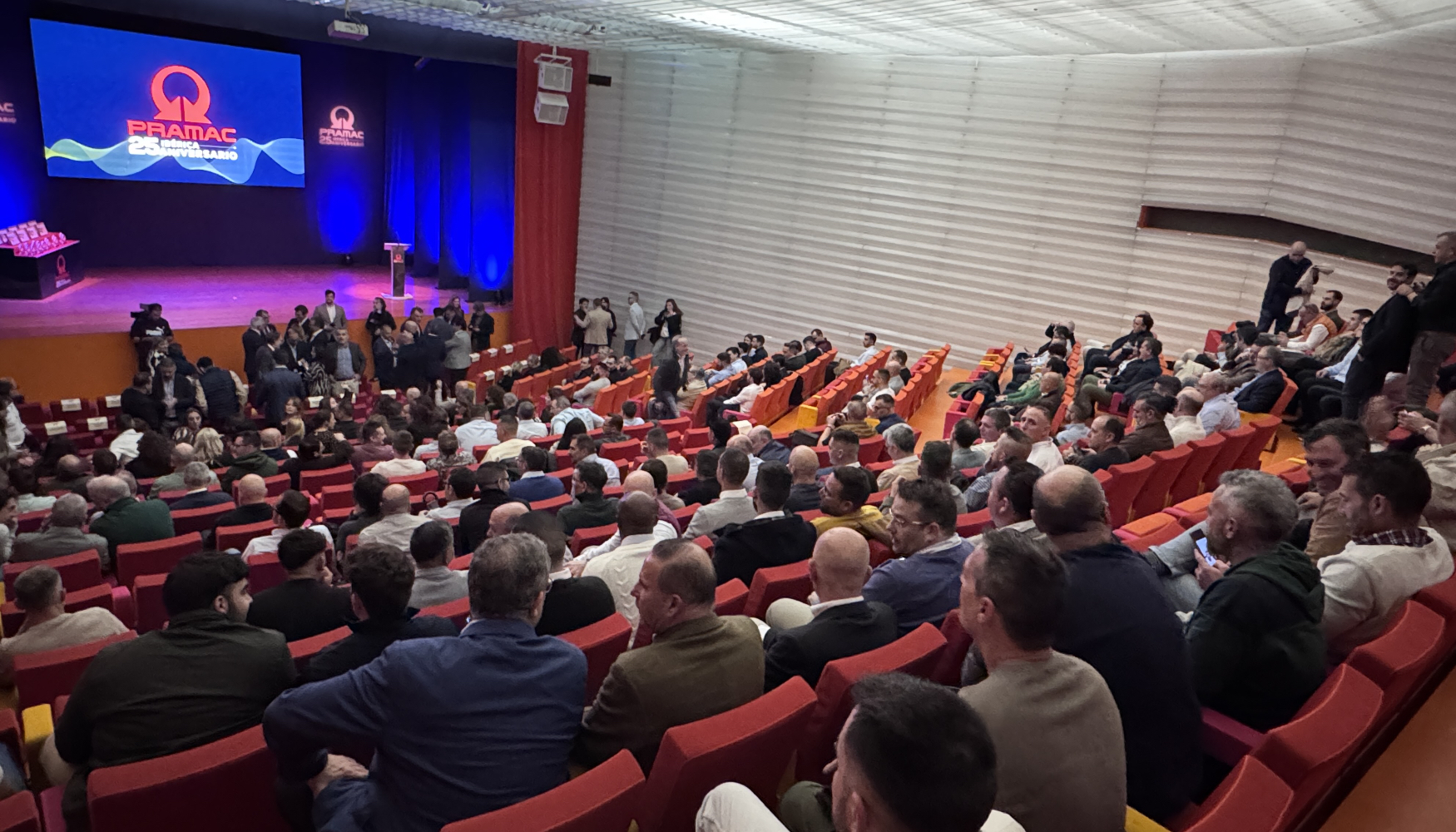El Auditorio El Batel de Cartagena acogi� el acto de celebraci�n del 25 aniversario de Pramac en Murcia