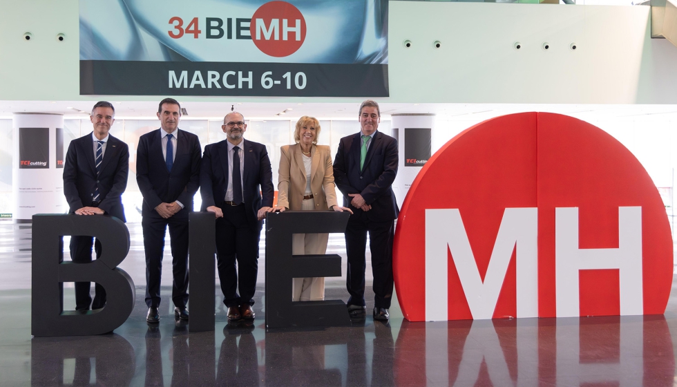 Xabier Ortueta, director general de AFM Cluster; Jos� Ignacio Ortiz de Urbina, presidente de Aimhe; Jos� P�rez Berdud...