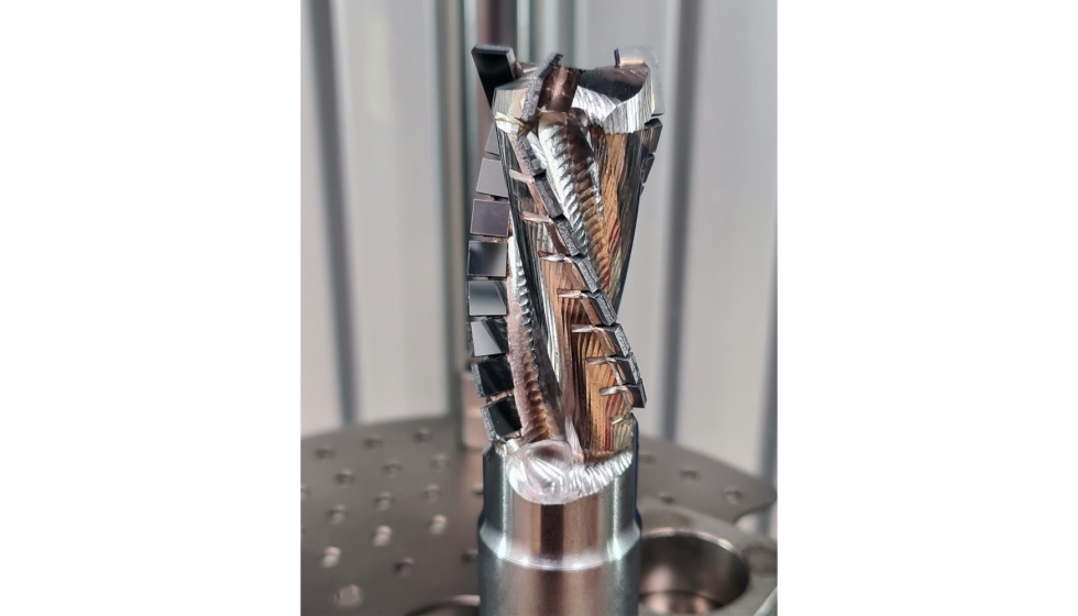 Herramienta de soldadura al vac�o para trabajos con madera con recubrimiento PCD. Foto: iew Induktive Erw�rmungsanlagen GmbH...