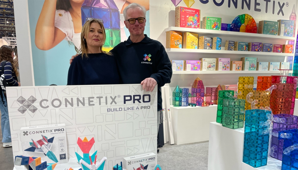 Marta Girbau, CEO de Momentkids (distribuidor de Connetix) y Steve Cox, Western European sales manager de Connetix