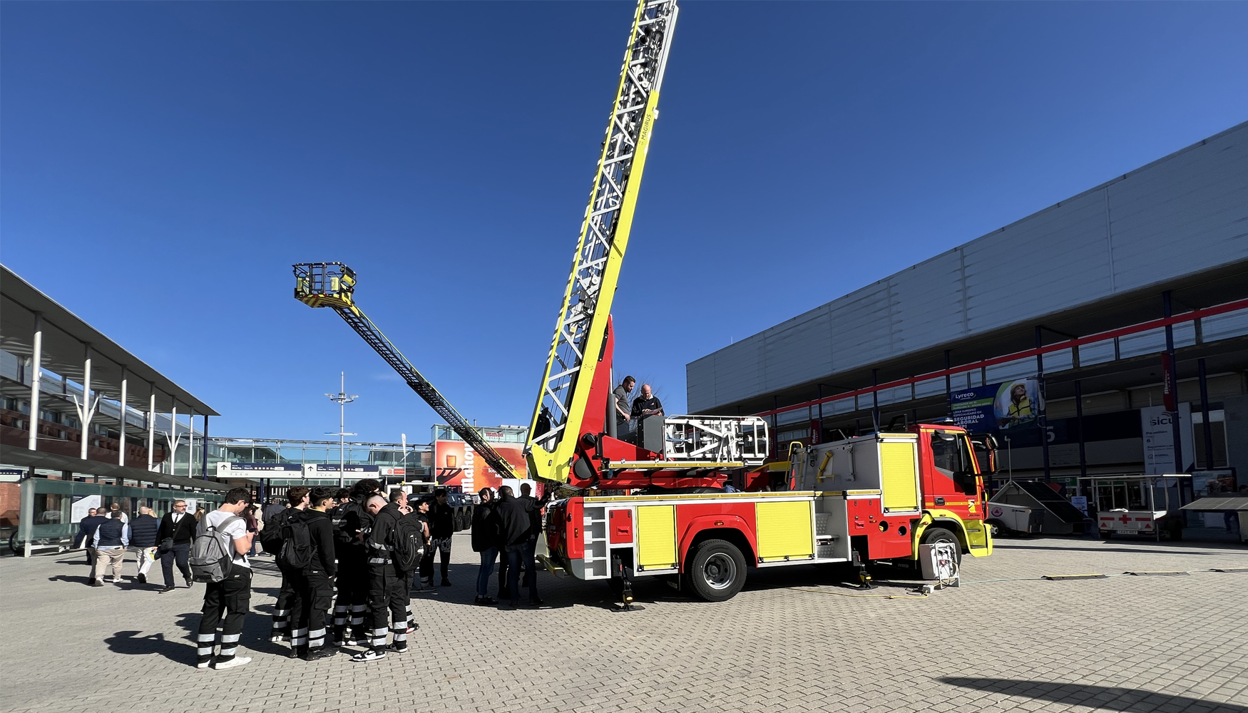Adem�s de los cuatro pabellones, la zona expositiva tambi�n cont� con un �rea exterior para grandes veh�culos de los servicios de emergencias...