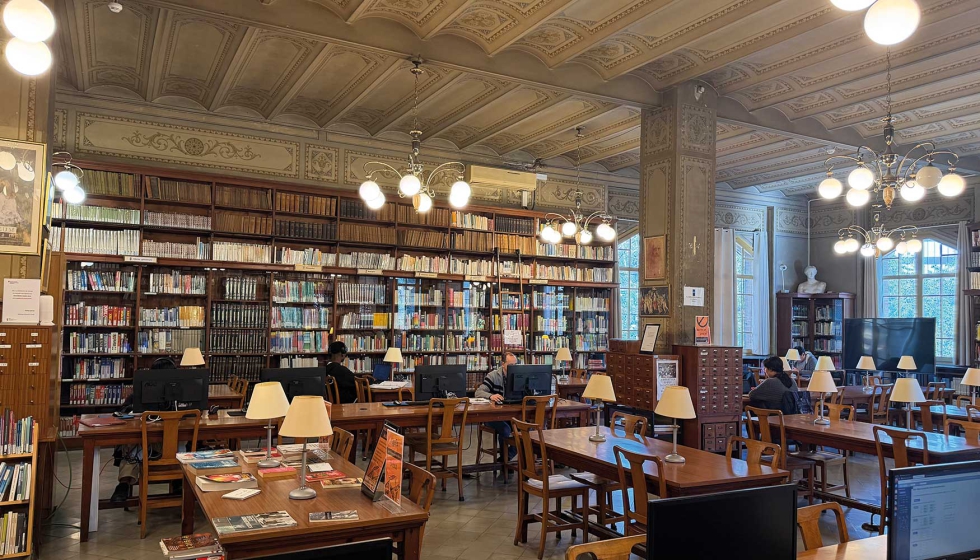 La Escola Industrial de Barcelona acoge los cursos de formaci�n profesional impartidos por la Escola del Treball de Barcelona...